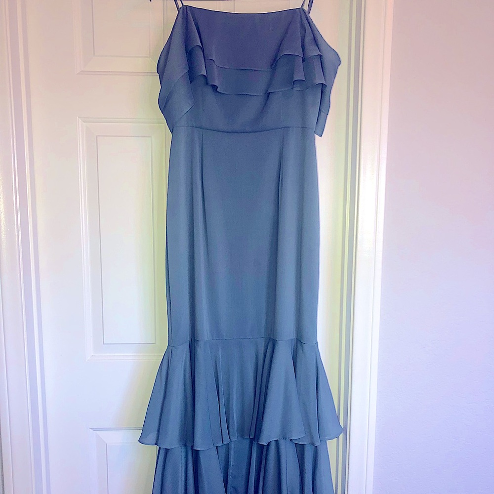 Gorgeous mermaid style, shoulder evening gown.